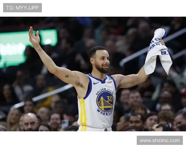 维金斯最后时刻发力16投9中三分球表现出色砍下22分4篮板3助攻半场独得15分